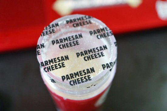 デリッチオ　パルメザンチーズの透明な蓋