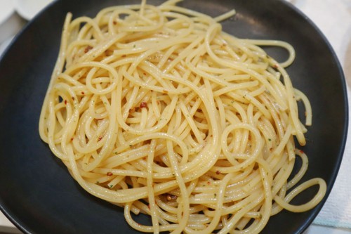 パスタとソースを和えました。